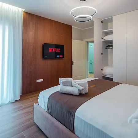Loris 201 Apartment *